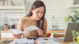 Paying for your own cell phone plan