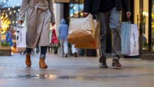 Holiday shopping season forecasts show growing K-shaped divide