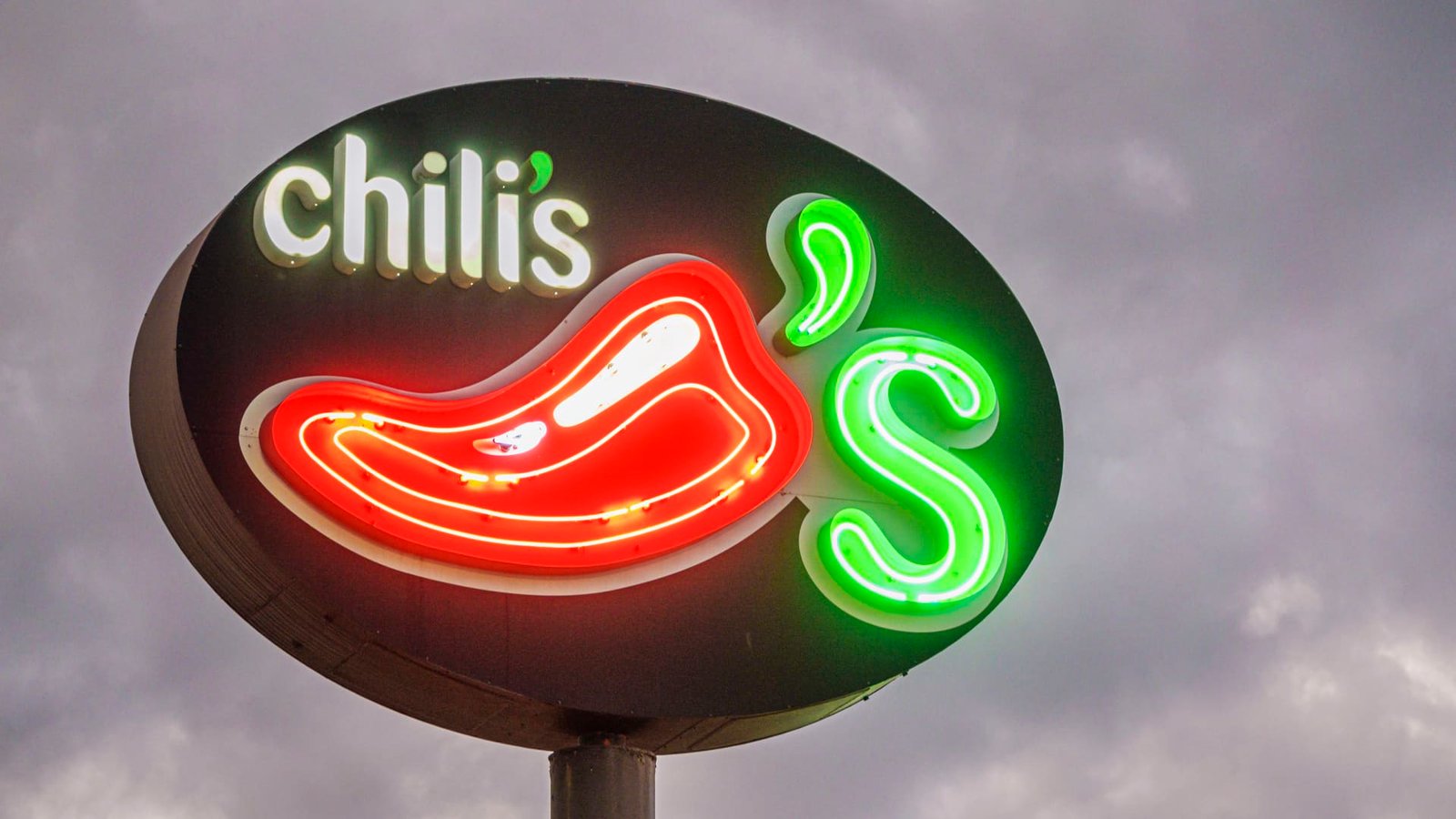 Stocks making the biggest moves midday: EAT, GOOGL, QUBT