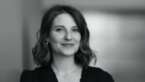 Author tells of discovering $200,000 in debt in her name