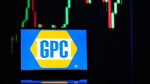 GIS, LUV, GPC, NCLH, & more