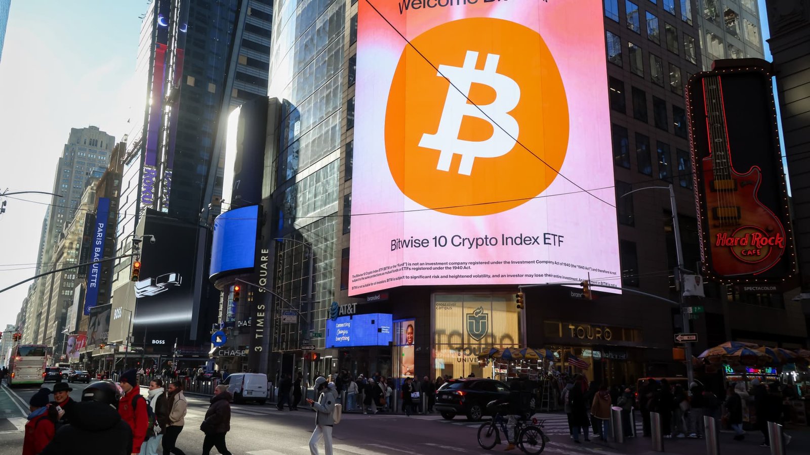 In bitcoin crash, ETF flows are down, but don't signal investor panic 5 In bitcoin crash, ETF flows are down, but don't signal investor panic