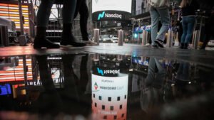 Dividend stocks are catching up to tech stocks on key earnings metric