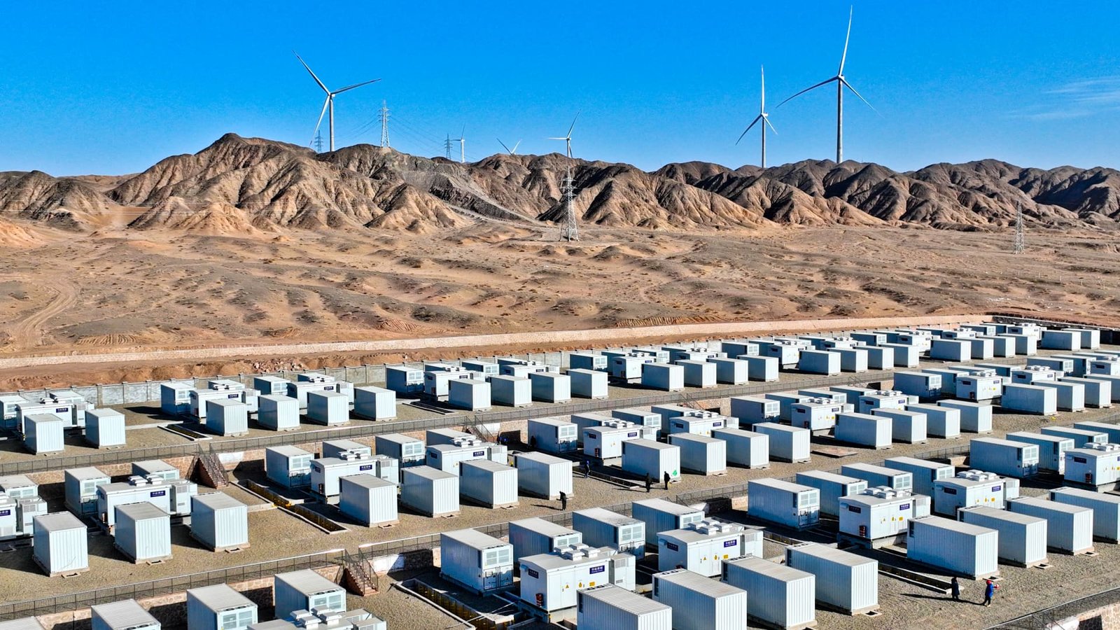 Winning stocks in the AI race between China and the U.S., per Bernstein 5 Winning stocks in the AI race between China and the U.S., per Bernstein