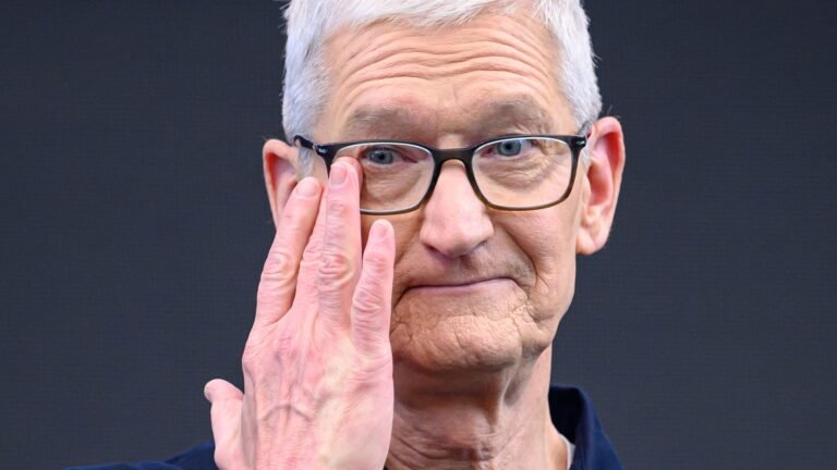 Stocks making the biggest moves midday: BB, KYMR, AAPL, WEN