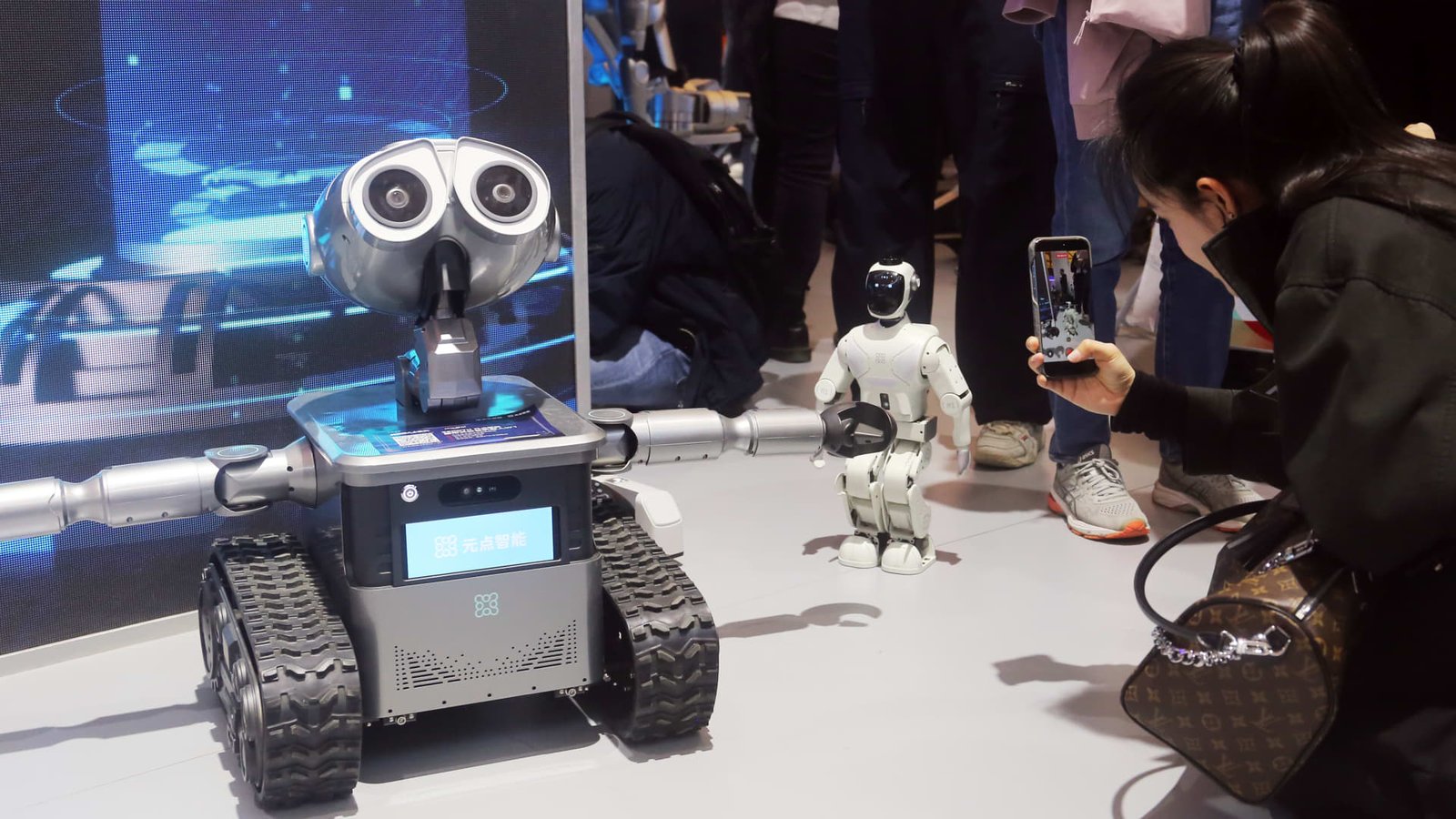 Alibaba-affiliate Ant Group enters the humanoid robot market with 12 deals 5 Alibaba-affiliate Ant Group enters the humanoid robot market with 12 deals